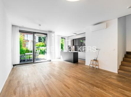 Pronájem domu/vily, 189 m²