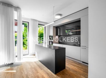 Pronájem domu/vily, 189 m²