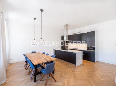 Pronájem bytu, 5+kk, 172 m²