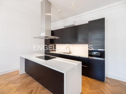 Pronájem bytu, 5+kk, 172 m²