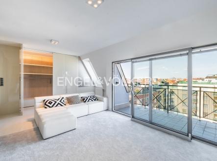 Pronájem bytu, atypický, 135 m²