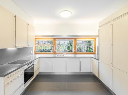 Pronájem bytu, 4+kk, 101 m²