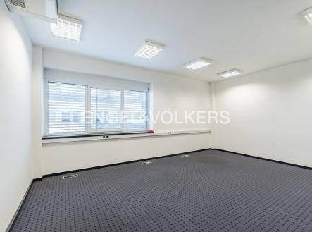 Pronájem kanceláře, 254 m²