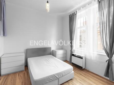 Pronájem bytu, 1+kk, 27 m²