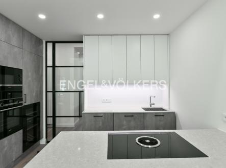 Pronájem bytu, 3+kk, 92 m²