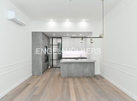 Pronájem bytu, 3+kk, 92 m²