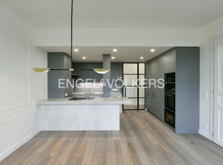 Pronájem bytu, 4+kk, 107 m²
