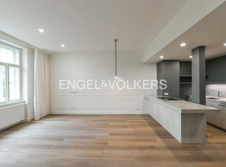 Pronájem bytu, 4+kk, 107 m²