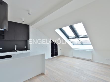 Pronájem bytu, 1+kk, 39 m²