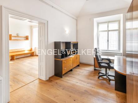 Pronájem kanceláře, 46 m²