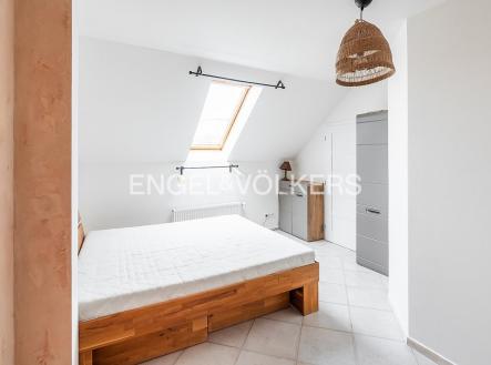Pronájem bytu, 3+kk, 90 m²