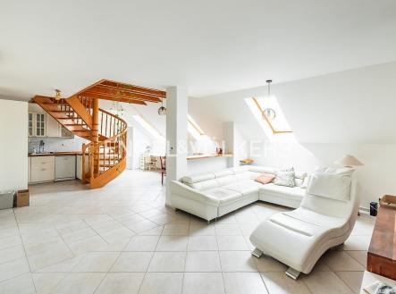 Pronájem bytu, 3+kk, 90 m²