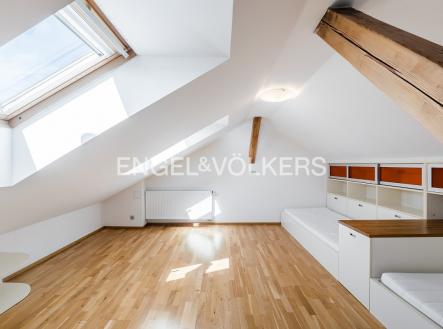 Pronájem bytu, 3+kk, 112 m²
