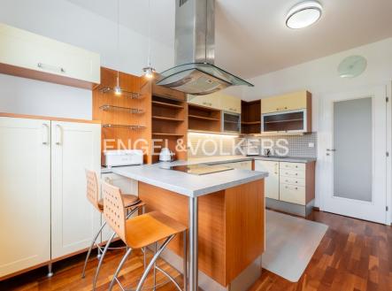 Pronájem bytu, 4+kk, 104 m²