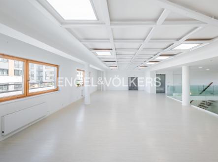 Pronájem obchodní prostory, 97 m²