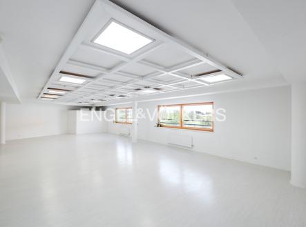 Pronájem obchodní prostory, 97 m²