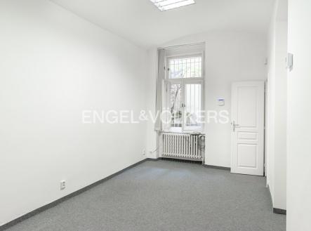 Pronájem kanceláře, 28 m²