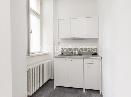 Pronájem kanceláře, 28 m²
