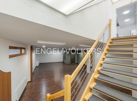 Pronájem obchodní prostory, 84 m²
