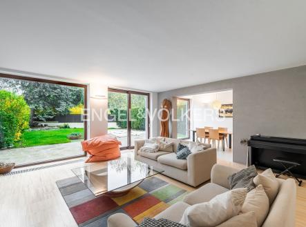 Pronájem domu/vily, 205 m²