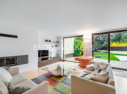 Pronájem domu/vily, 205 m²