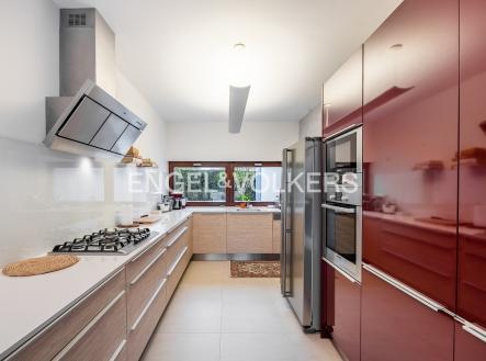 Pronájem domu/vily, 205 m²