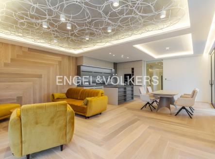Pronájem bytu, 4+kk, 144 m²