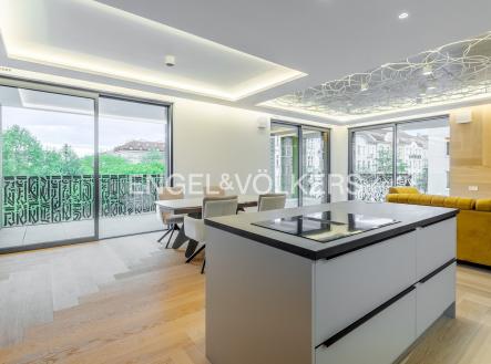 Pronájem bytu, 4+kk, 144 m²