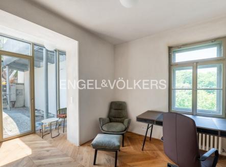 Pronájem bytu, 4+1, 156 m²
