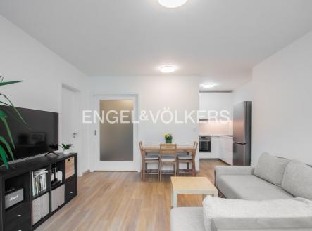 Pronájem bytu, 2+kk, 59 m²
