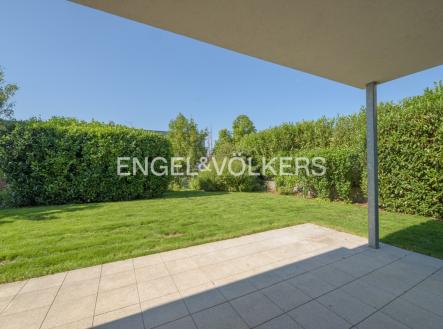 Pronájem domu/vily, 360 m²