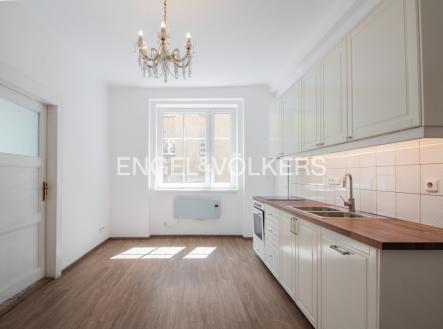 Pronájem bytu, 1+1, 70 m²