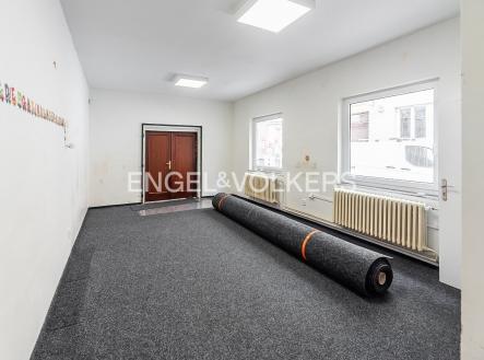 Pronájem kanceláře, 94 m²