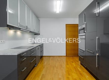 Pronájem bytu, 3+kk, 115 m²
