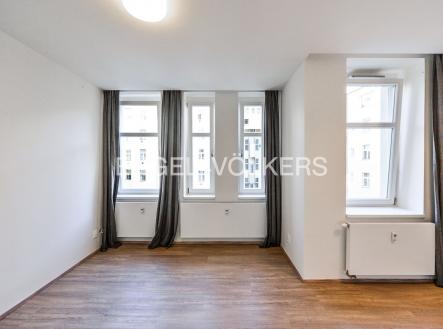 Pronájem bytu, 1+kk, 30 m²