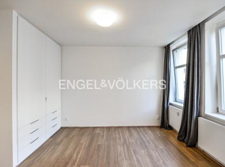 Pronájem bytu, 1+kk, 30 m²