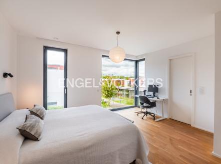 Pronájem domu/vily, 216 m²