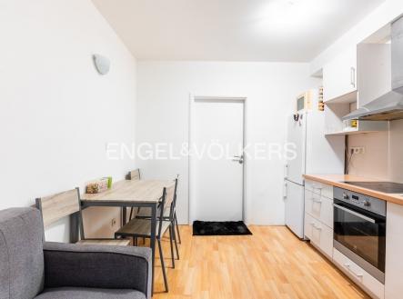 Pronájem bytu, 3+1, 72 m²
