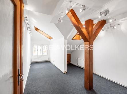 Pronájem bytu, 5+1, 140 m²