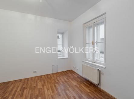 Pronájem kanceláře, 67 m²