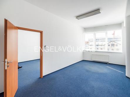 Pronájem kanceláře, 52 m²