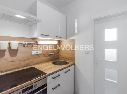 Pronájem bytu, 2+1, 44 m²