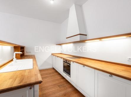 Pronájem bytu, 5+1, 141 m²