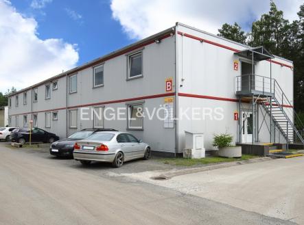 Pronájem komerčního objektu, sklad, 740 m²