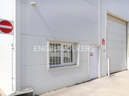 Pronájem komerčního objektu, sklad, 767 m²