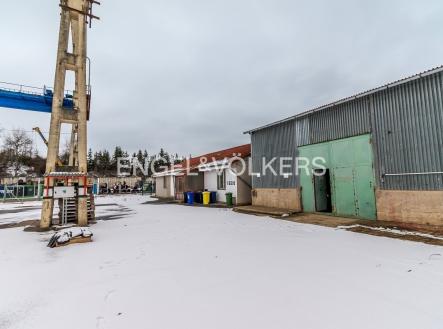 Pronájem komerčního objektu, jiný, 1 853 m²