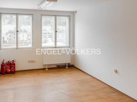 Pronájem kanceláře, 181 m² obrázek