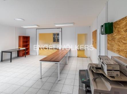 Pronájem kanceláře, 181 m²