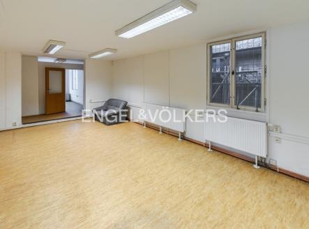 Pronájem kanceláře, 181 m²