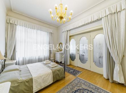 Pronájem bytu, 4+kk, 120 m²
